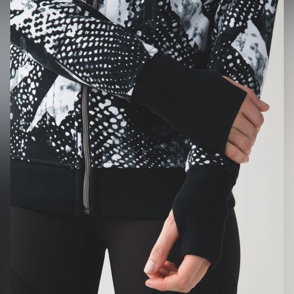 Lululemon Scuba Hoodie gently used - Picture 2 of 11